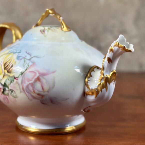 Antique T & V Limoges Teapot - 1896 - Picture 3 of 11